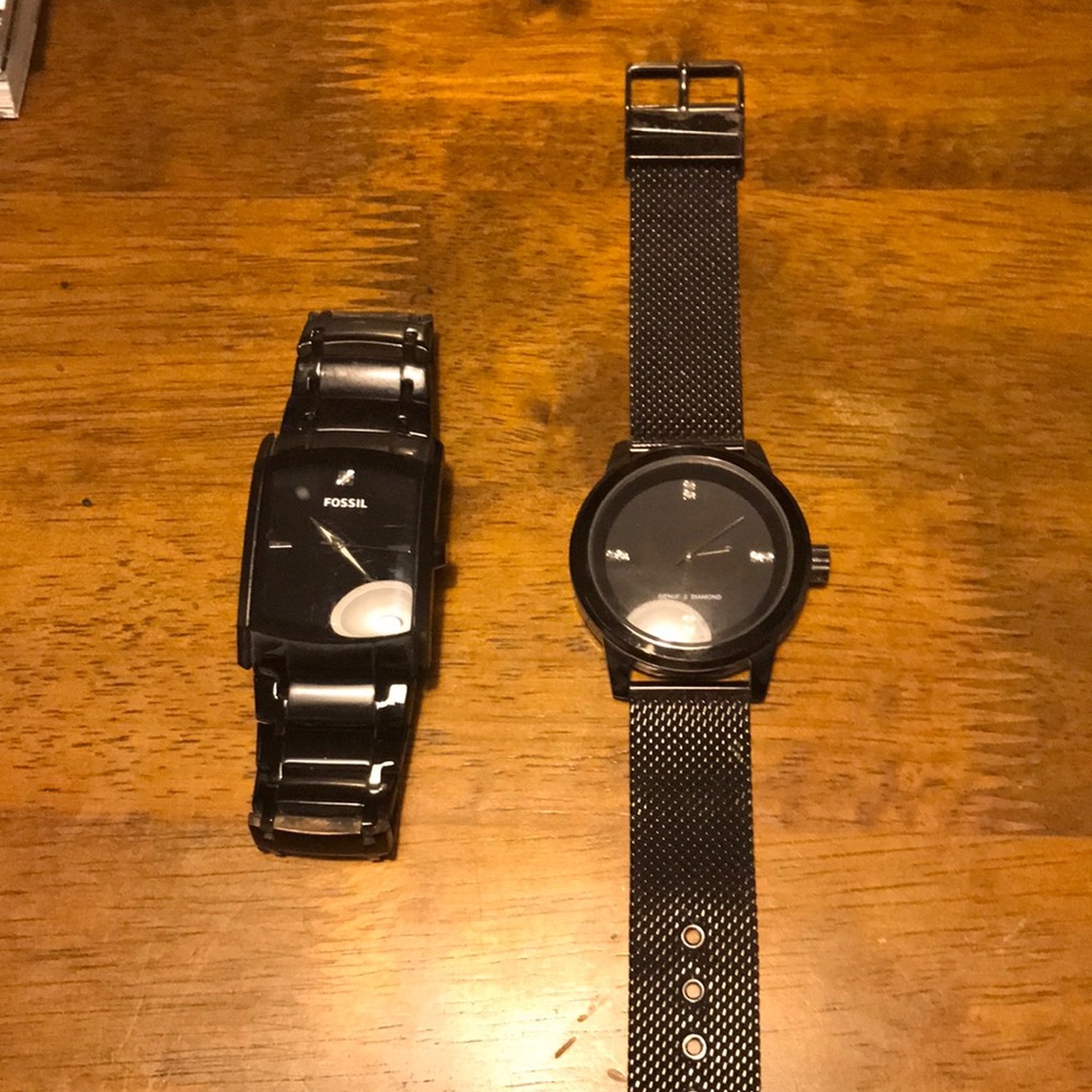 1 Fossil and 1 quarts movt watches for sale